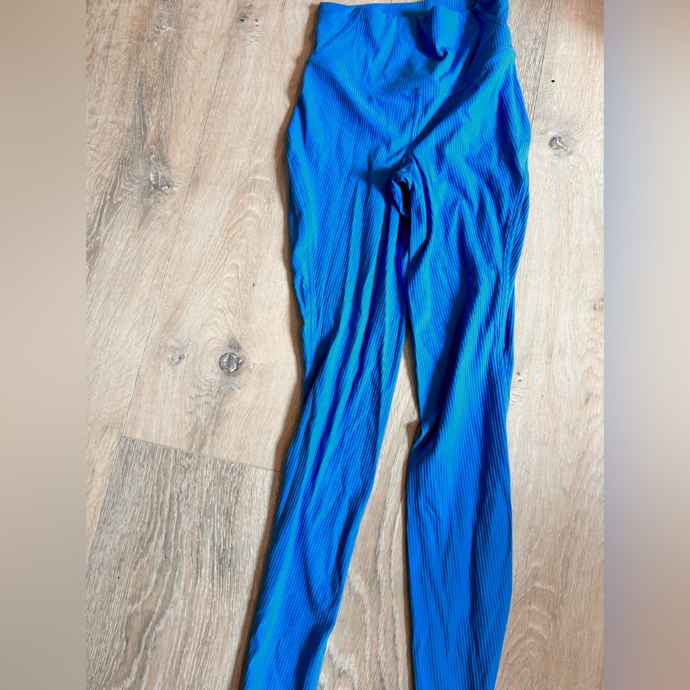 Lululemon light blue leggings
